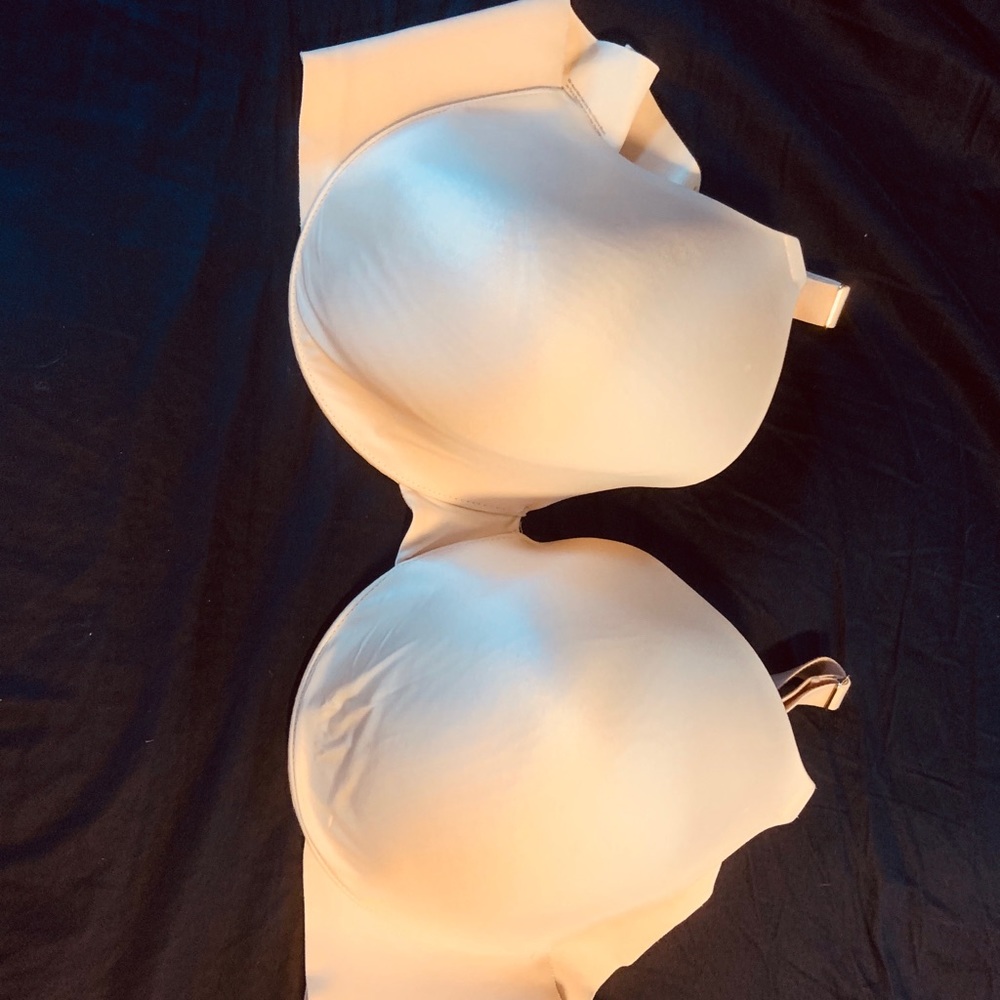 Soma Intimates Bra, New Without Tag, size 40DD
